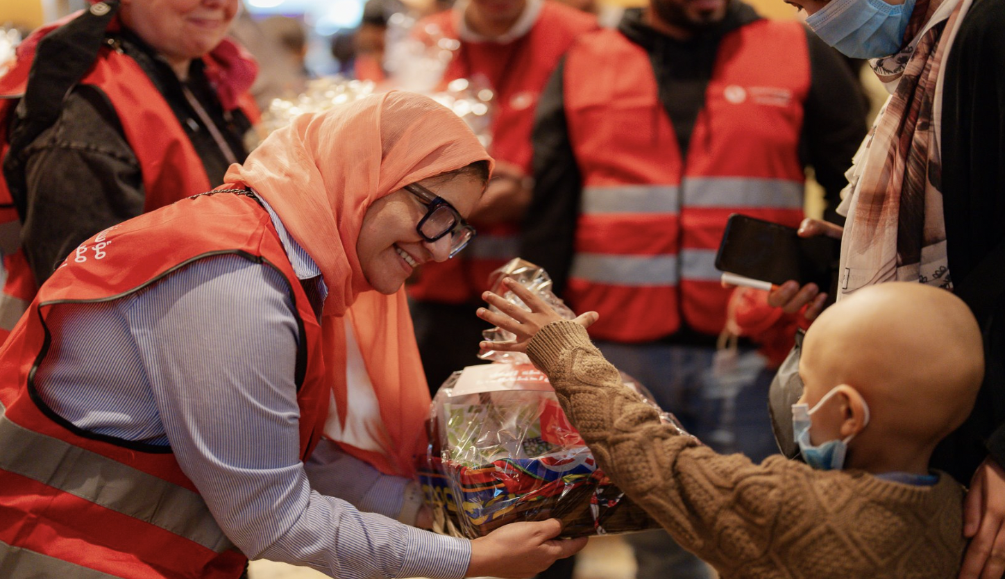 Lots of hands giving thumbs up