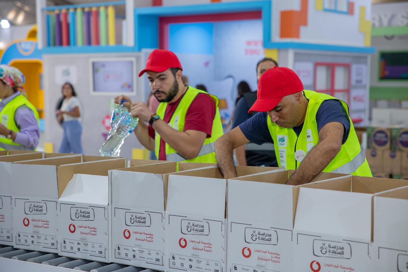 Lots of hands giving thumbs up